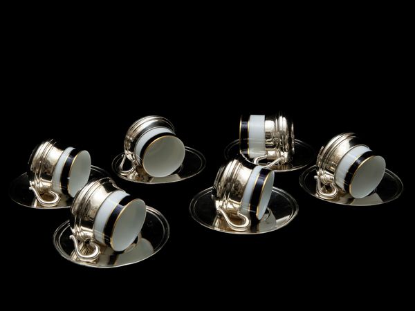 Serie di sei tazzine da caff� in argento e porcellana  - Asta L'arte di arredare - Associazione Nazionale - Case d'Asta italiane