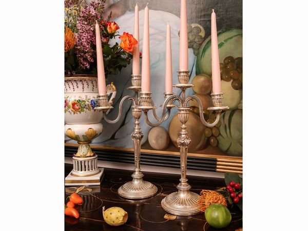 Coppia di candelabri in argento  - Asta L'arte di arredare - Associazione Nazionale - Case d'Asta italiane