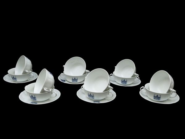 Serie di sedici tazze da consomm� in porcellana, Richard Ginori  - Asta L'arte di arredare - Associazione Nazionale - Case d'Asta italiane