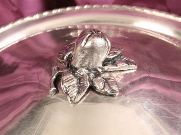 Lotto di curiosit� per la tavola in metallo argentato  - Asta L'arte di arredare - Associazione Nazionale - Case d'Asta italiane