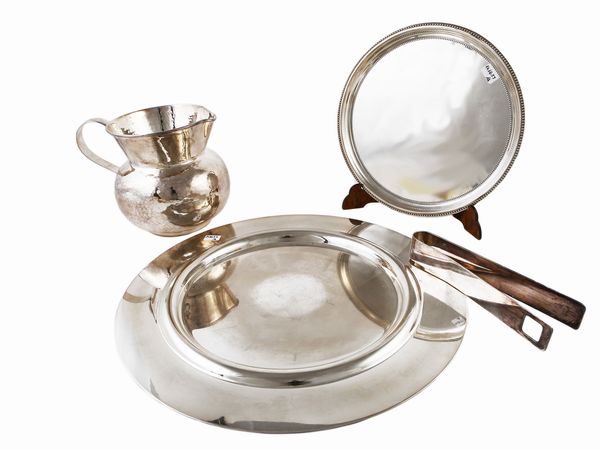 Lotto di curiosit� per la tavola in metallo argentato  - Asta L'arte di arredare - Associazione Nazionale - Case d'Asta italiane