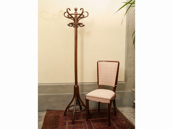 Attaccapanni a stelo in faggio curvato  - Asta L'arte di arredare - Associazione Nazionale - Case d'Asta italiane