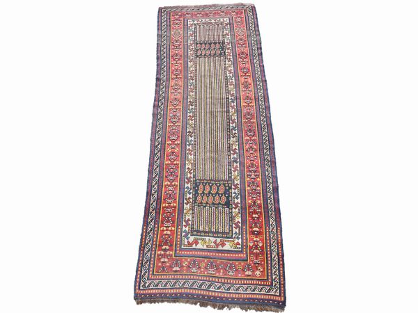 Tappeto caucasico di vecchia manifattura  - Asta L'arte di arredare - Associazione Nazionale - Case d'Asta italiane