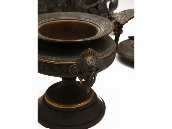 Curiosit� in metallo  - Asta L'arte di arredare - Associazione Nazionale - Case d'Asta italiane