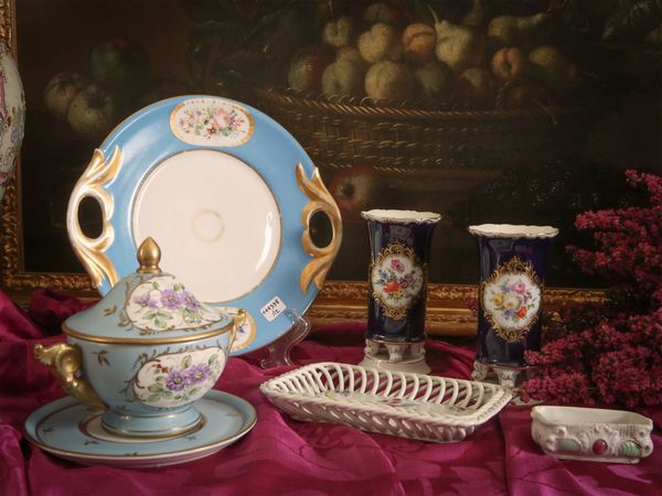 Lotto di curiosit� in porcellana  - Asta L'arte di arredare - Associazione Nazionale - Case d'Asta italiane