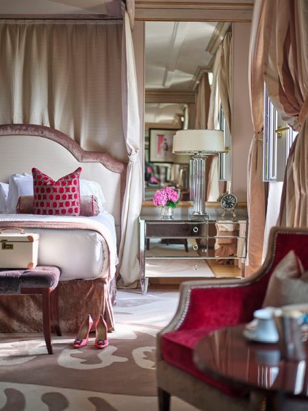 Hotel Principe di Savoia - Milano  - Asta Pandolfini per Amici di URI - Asta Benefica per Sostenere la Ricerca Scientifica Urologica - Associazione Nazionale - Case d'Asta italiane