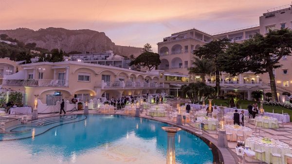 Grand Hotel Qvisisana - Capri  - Asta Pandolfini per Amici di URI - Asta Benefica per Sostenere la Ricerca Scientifica Urologica - Associazione Nazionale - Case d'Asta italiane