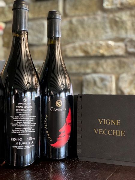 Luna Rossa Vigne Vecchie Caminella 2015  - Asta Pandolfini per Amici di URI - Asta Benefica per Sostenere la Ricerca Scientifica Urologica - Associazione Nazionale - Case d'Asta italiane