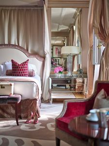 Hotel Principe di Savoia - Milano  - Asta Pandolfini per Amici di URI - Asta Benefica per Sostenere la Ricerca Scientifica Urologica - Associazione Nazionale - Case d'Asta italiane