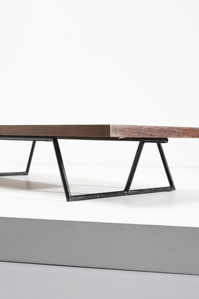 NAKAI TAICHIRO (n. 1954) : attribuito. Tavolino da salotto  - Asta Asta 383 | DESIGN E ARTI DECORATIVE DEL NOVECENTO - FINE DESIGN Tradizionale - Associazione Nazionale - Case d'Asta italiane