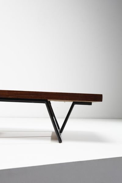 NAKAI TAICHIRO (n. 1954) : attribuito. Tavolino da salotto  - Asta Asta 383 | DESIGN E ARTI DECORATIVE DEL NOVECENTO - FINE DESIGN Tradizionale - Associazione Nazionale - Case d'Asta italiane