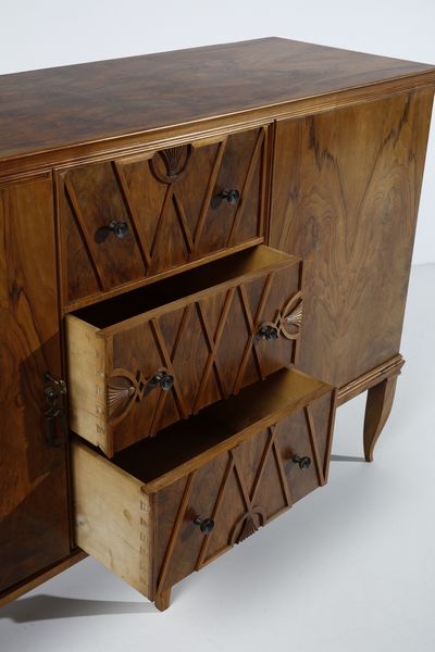 BUZZI TOMASO (1900 - 1981) : Credenza  - Asta Asta 383 | DESIGN E ARTI DECORATIVE DEL NOVECENTO - FINE DESIGN Tradizionale - Associazione Nazionale - Case d'Asta italiane