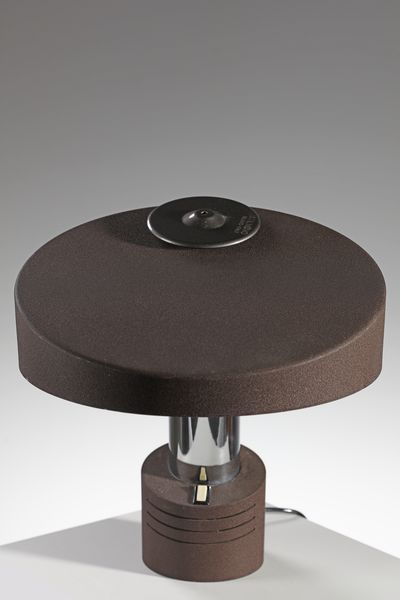 STILNOVO : Lampada da tavolo  - Asta Asta 383 | DESIGN E ARTI DECORATIVE DEL NOVECENTO - FINE DESIGN Tradizionale - Associazione Nazionale - Case d'Asta italiane