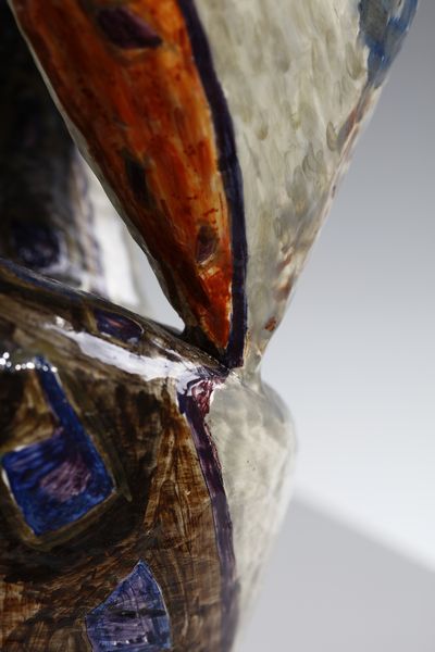 MELI SALVATORE (1929 - 2011) : Vaso scultura con ispirazione antropomorfa  - Asta Asta 383 | DESIGN E ARTI DECORATIVE DEL NOVECENTO - FINE DESIGN Tradizionale - Associazione Nazionale - Case d'Asta italiane