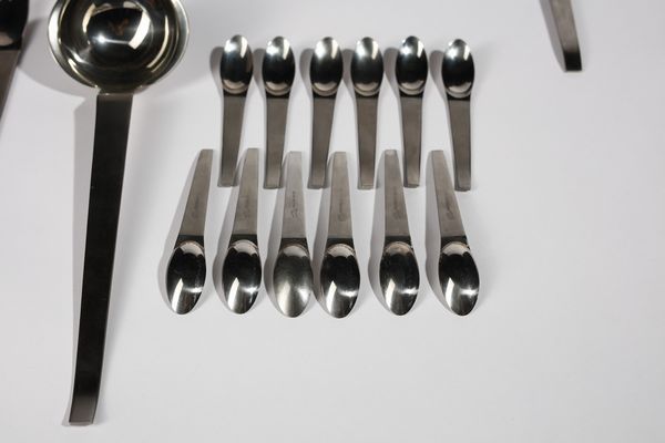 AUBOCK CARL (1900 - 1957) : Set di posate per Morinox  - Asta Asta 383 | DESIGN E ARTI DECORATIVE DEL NOVECENTO - FINE DESIGN Tradizionale - Associazione Nazionale - Case d'Asta italiane