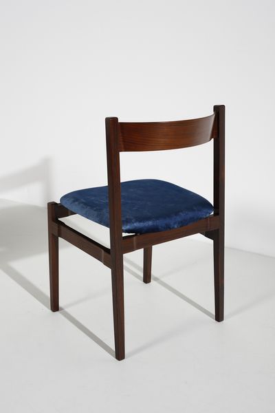 FRATTINI GIANFRANCO (1926 - 2004) : Dodici sedie 101 per Cassina  - Asta Asta 383 | DESIGN E ARTI DECORATIVE DEL NOVECENTO - FINE DESIGN Tradizionale - Associazione Nazionale - Case d'Asta italiane