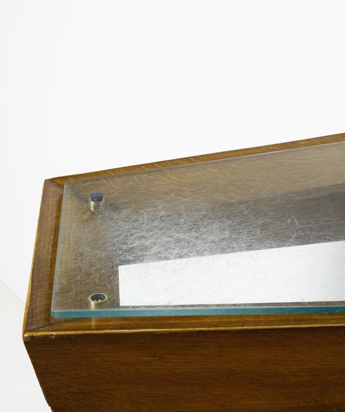 VENTURINI ENRICO : Consolle pensile  - Asta Asta 383 | DESIGN E ARTI DECORATIVE DEL NOVECENTO - FINE DESIGN Tradizionale - Associazione Nazionale - Case d'Asta italiane