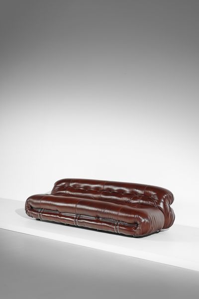 SCARPA AFRA (1937 -2011) & TOBIA (n. 1935) : Divano Soriana per Cassina  - Asta Asta 383 | DESIGN E ARTI DECORATIVE DEL NOVECENTO - FINE DESIGN Tradizionale - Associazione Nazionale - Case d'Asta italiane