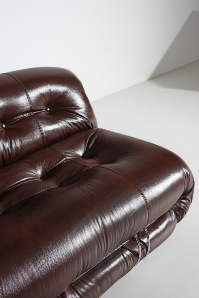 SCARPA AFRA (1937 -2011) & TOBIA (n. 1935) : Divano Soriana per Cassina  - Asta Asta 383 | DESIGN E ARTI DECORATIVE DEL NOVECENTO - FINE DESIGN Tradizionale - Associazione Nazionale - Case d'Asta italiane
