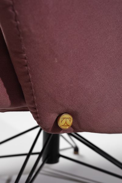 BORSANI OSVALDO (1911 - 1985) : Coppia di poltrone P32 per Tecno  - Asta Asta 383 | DESIGN E ARTI DECORATIVE DEL NOVECENTO - FINE DESIGN Tradizionale - Associazione Nazionale - Case d'Asta italiane