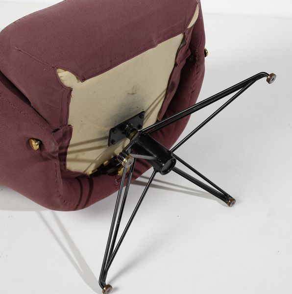 BORSANI OSVALDO (1911 - 1985) : Coppia di poltrone P32 per Tecno  - Asta Asta 383 | DESIGN E ARTI DECORATIVE DEL NOVECENTO - FINE DESIGN Tradizionale - Associazione Nazionale - Case d'Asta italiane