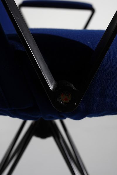 BORSANI OSVALDO (1911 - 1985) : Sei poltroncine P99 per Tecno  - Asta Asta 383 | DESIGN E ARTI DECORATIVE DEL NOVECENTO - FINE DESIGN Tradizionale - Associazione Nazionale - Case d'Asta italiane