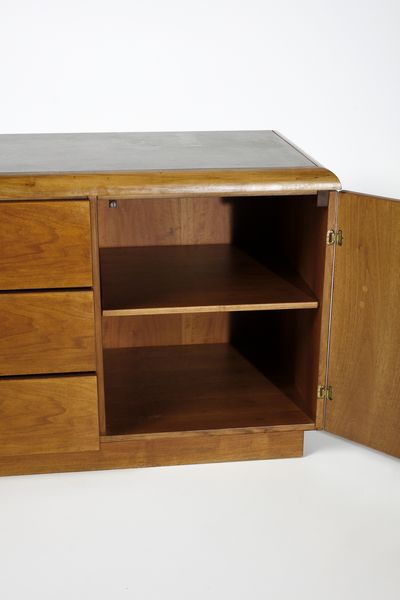 GIOVANNI BATTISTA BASSI : Credenza  - Asta Asta 383 | DESIGN E ARTI DECORATIVE DEL NOVECENTO - FINE DESIGN Tradizionale - Associazione Nazionale - Case d'Asta italiane