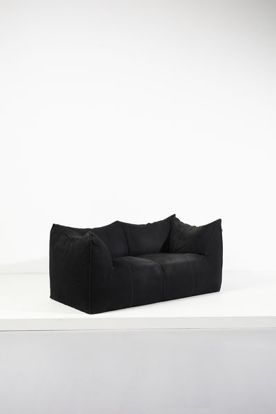 BELLINI MARIO (n. 1935) : Divano Le Bambole per B&B  - Asta Asta 383 | DESIGN E ARTI DECORATIVE DEL NOVECENTO - FINE DESIGN Tradizionale - Associazione Nazionale - Case d'Asta italiane