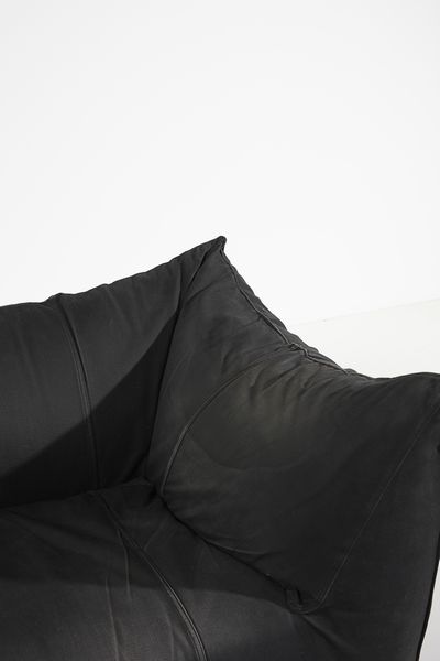 BELLINI MARIO (n. 1935) : Divano Le Bambole per B&B  - Asta Asta 383 | DESIGN E ARTI DECORATIVE DEL NOVECENTO - FINE DESIGN Tradizionale - Associazione Nazionale - Case d'Asta italiane