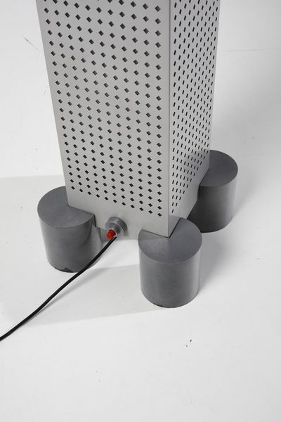 THUN MATTEO (n. 1952) : Lampada da terra Zerodue per Bieffeplast  - Asta Asta 383 | DESIGN E ARTI DECORATIVE DEL NOVECENTO - FINE DESIGN Tradizionale - Associazione Nazionale - Case d'Asta italiane