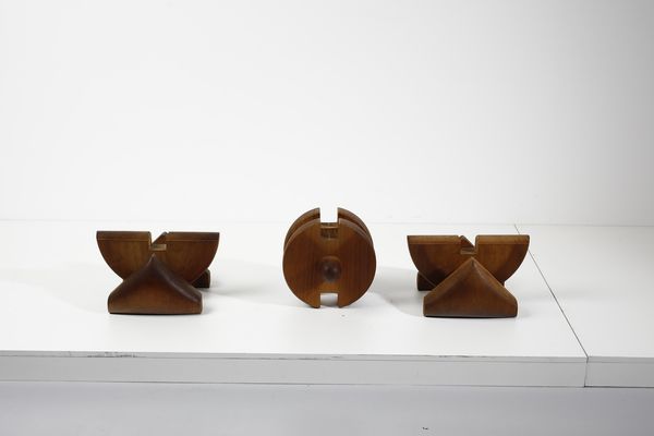 CASCELLA ANDREA (1919 - 1990) : Tavolino da salotto Legame come metamorfosi  - Asta Asta 383 | DESIGN E ARTI DECORATIVE DEL NOVECENTO - FINE DESIGN Tradizionale - Associazione Nazionale - Case d'Asta italiane