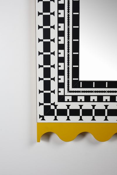 MENDINI ALESSANDRO (1931 - 2019) : Specchiera Ollo per Museo Alchimia  - Asta Asta 383 | DESIGN E ARTI DECORATIVE DEL NOVECENTO - FINE DESIGN Tradizionale - Associazione Nazionale - Case d'Asta italiane