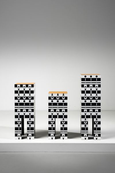 MENDINI ALESSANDRO (1931 - 2019) : Tre sgabelli Ollo per Museo Alchimia  - Asta Asta 383 | DESIGN E ARTI DECORATIVE DEL NOVECENTO - FINE DESIGN Tradizionale - Associazione Nazionale - Case d'Asta italiane