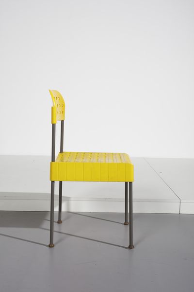 MARI ENZO (n. 1932) : Otto sedie BOX per Anonima Castelli (BO)  - Asta Asta 383 | DESIGN E ARTI DECORATIVE DEL NOVECENTO - FINE DESIGN Tradizionale - Associazione Nazionale - Case d'Asta italiane