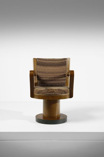 BOTTONI PIERO (1903 - 1973) : attribuito. Poltroncina razionalista  - Asta Asta 383 | DESIGN E ARTI DECORATIVE DEL NOVECENTO - FINE DESIGN Tradizionale - Associazione Nazionale - Case d'Asta italiane