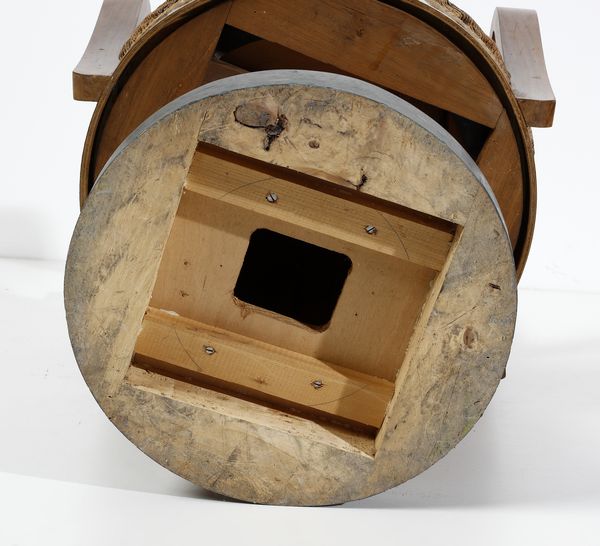 BOTTONI PIERO (1903 - 1973) : attribuito. Poltroncina razionalista  - Asta Asta 383 | DESIGN E ARTI DECORATIVE DEL NOVECENTO - FINE DESIGN Tradizionale - Associazione Nazionale - Case d'Asta italiane