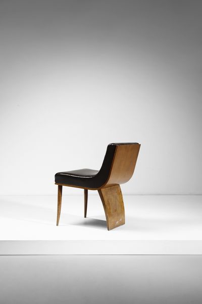 PONTI GIO (1891 - 1979) : Poltroncina da camera  - Asta Asta 383 | DESIGN E ARTI DECORATIVE DEL NOVECENTO - FINE DESIGN Tradizionale - Associazione Nazionale - Case d'Asta italiane