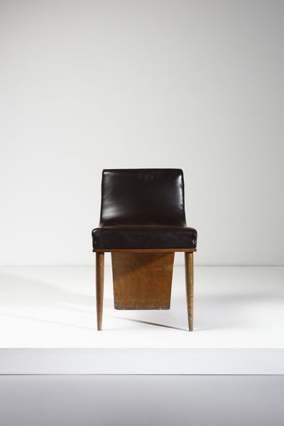 PONTI GIO (1891 - 1979) : Poltroncina da camera  - Asta Asta 383 | DESIGN E ARTI DECORATIVE DEL NOVECENTO - FINE DESIGN Tradizionale - Associazione Nazionale - Case d'Asta italiane