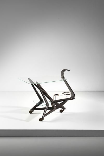 LACCA CESARE (n. 1929) : Raro carrello da servizio Cigno per F.lli Colombo, Cant  - Asta Asta 383 | DESIGN E ARTI DECORATIVE DEL NOVECENTO - FINE DESIGN Tradizionale - Associazione Nazionale - Case d'Asta italiane