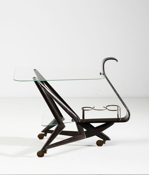 LACCA CESARE (n. 1929) : Raro carrello da servizio Cigno per F.lli Colombo, Cant  - Asta Asta 383 | DESIGN E ARTI DECORATIVE DEL NOVECENTO - FINE DESIGN Tradizionale - Associazione Nazionale - Case d'Asta italiane