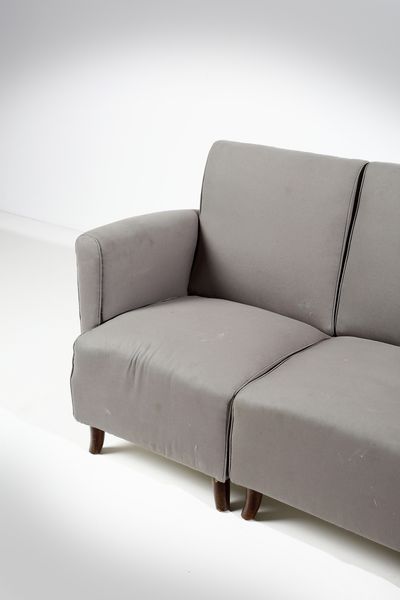 PONTI GIO (1891 - 1979) : Divano  - Asta Asta 383 | DESIGN E ARTI DECORATIVE DEL NOVECENTO - FINE DESIGN Tradizionale - Associazione Nazionale - Case d'Asta italiane