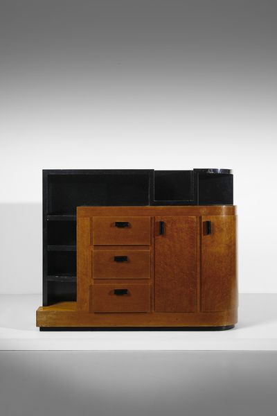 GINO LEVI MONTALCINI & GIUSEPPE PAGANO : Credenza  - Asta Asta 383 | DESIGN E ARTI DECORATIVE DEL NOVECENTO - FINE DESIGN Tradizionale - Associazione Nazionale - Case d'Asta italiane