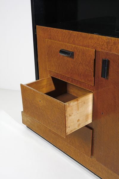 GINO LEVI MONTALCINI & GIUSEPPE PAGANO : Credenza  - Asta Asta 383 | DESIGN E ARTI DECORATIVE DEL NOVECENTO - FINE DESIGN Tradizionale - Associazione Nazionale - Case d'Asta italiane