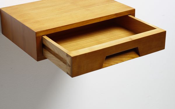 GOTTARDI MARIO (1913 - 2004) : Coppia di comodini pensili  - Asta Asta 383 | DESIGN E ARTI DECORATIVE DEL NOVECENTO - FINE DESIGN Tradizionale - Associazione Nazionale - Case d'Asta italiane