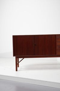 PETER HVIDT E ORLA MLGAARD-NIELSEN : Credenza per Soborg Mobler  - Asta Asta 383 | DESIGN E ARTI DECORATIVE DEL NOVECENTO - FINE DESIGN Tradizionale - Associazione Nazionale - Case d'Asta italiane