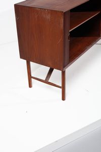 PETER HVIDT E ORLA MLGAARD-NIELSEN : Credenza per Soborg Mobler  - Asta Asta 383 | DESIGN E ARTI DECORATIVE DEL NOVECENTO - FINE DESIGN Tradizionale - Associazione Nazionale - Case d'Asta italiane