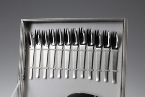 AUBOCK CARL (1900 - 1957) : Set di posate per Morinox  - Asta Asta 383 | DESIGN E ARTI DECORATIVE DEL NOVECENTO - FINE DESIGN Tradizionale - Associazione Nazionale - Case d'Asta italiane