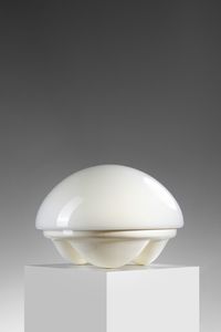 DIVISIONE NUCLEO SORMANI - Lampada da tavolo Isotta, disegno G. Gentile