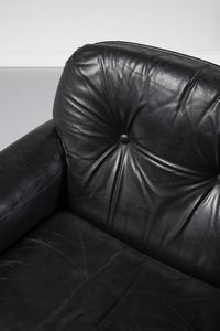 BUZZI FERDINANDO (1931 - 2021) : Coppia di poltrone Sabrina per Ferruccio Brunati  - Asta Asta 383 | DESIGN E ARTI DECORATIVE DEL NOVECENTO - FINE DESIGN Tradizionale - Associazione Nazionale - Case d'Asta italiane