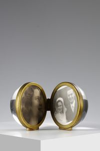 CRESPI GABRIELLA (n. 1922) : Portafoto  - Asta Asta 383 | DESIGN E ARTI DECORATIVE DEL NOVECENTO - FINE DESIGN Tradizionale - Associazione Nazionale - Case d'Asta italiane